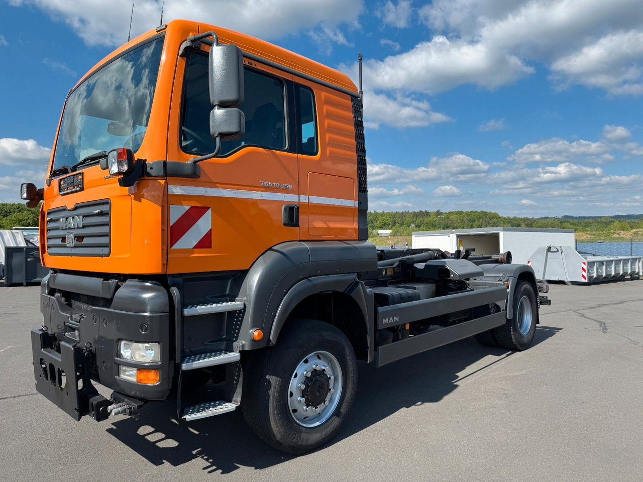 MAN TGA 18.350 4x4 Meiler Abroller RK 14.45 Winterd. - Hákový nosič kontajnerov: obrázok 1 MAN TGA 18.350 4x4 Meiler Abroller RK 14.45 Winterd. - Hákový nosič kontajnerov: obrázok 1