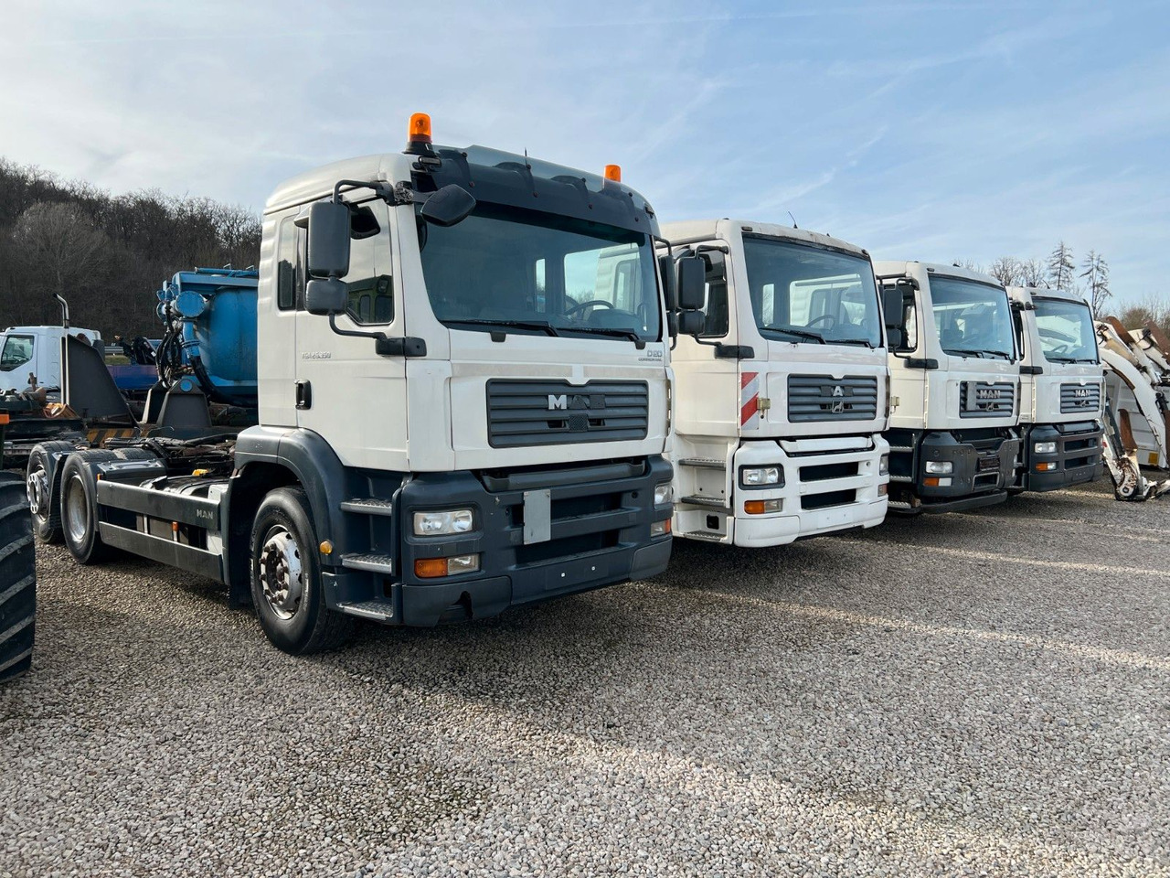 MAN TGA 6x2 310,350 10 x am Lager MAN TGA 6x2 310,350 10 x am Lager - Podvozek s kabinou: obrázok 1 MAN TGA 6x2 310,350 10 x am Lager MAN TGA 6x2 310,350 10 x am Lager - Podvozek s kabinou: obrázok 1