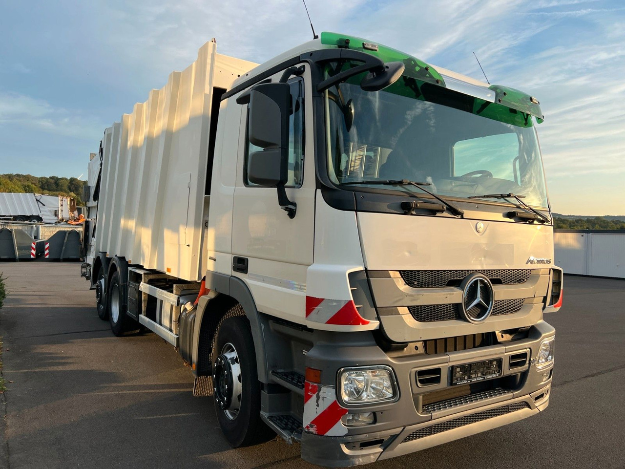 Mercedes-Benz Actros 2532 6x2 MP3 Faun Power Press 524 - Auto na odvoz odpadu: obrázok 4 Mercedes-Benz Actros 2532 6x2 MP3 Faun Power Press 524 - Auto na odvoz odpadu: obrázok 4