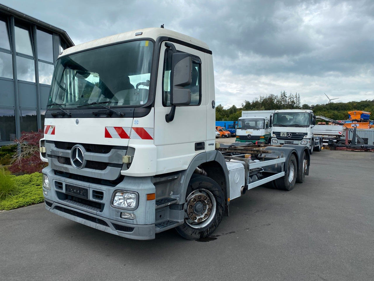 Mercedes-Benz Actros 2532 MP3 6x2 Hydraulik, 10 x am Lager Mercedes-Benz Actros 2532 MP3 6x2 Hydraulik, 10 x am Lager - Podvozek s kabinou: obrázok 1 Mercedes-Benz Actros 2532 MP3 6x2 Hydraulik, 10 x am Lager Mercedes-Benz Actros 2532 MP3 6x2 Hydraulik, 10 x am Lager - Podvozek s kabinou: obrázok 1