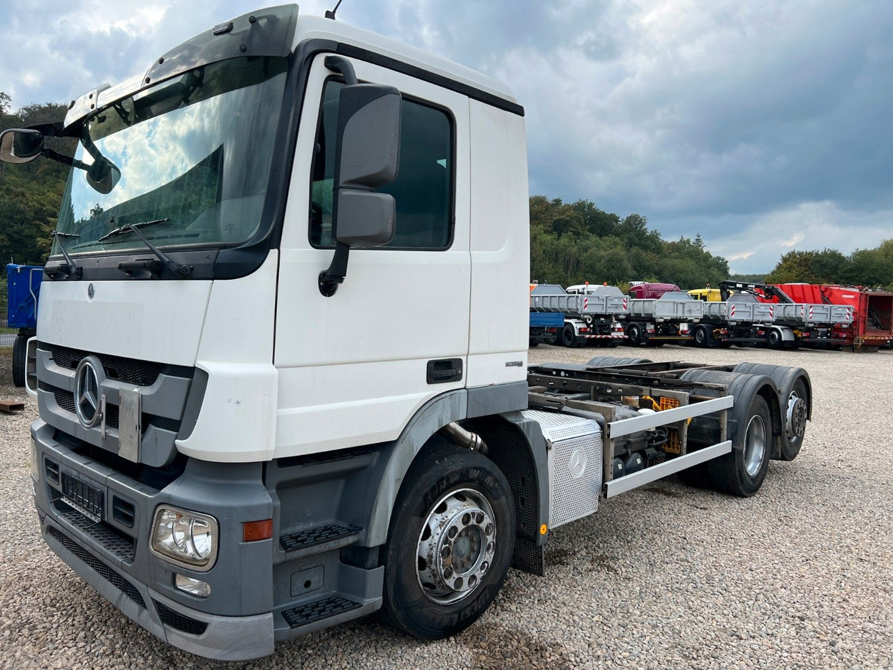 Mercedes-Benz Actros MP 3 2532 6x2 Euro 5 - Podvozek s kabinou: obrázok 1 Mercedes-Benz Actros MP 3 2532 6x2 Euro 5 - Podvozek s kabinou: obrázok 1