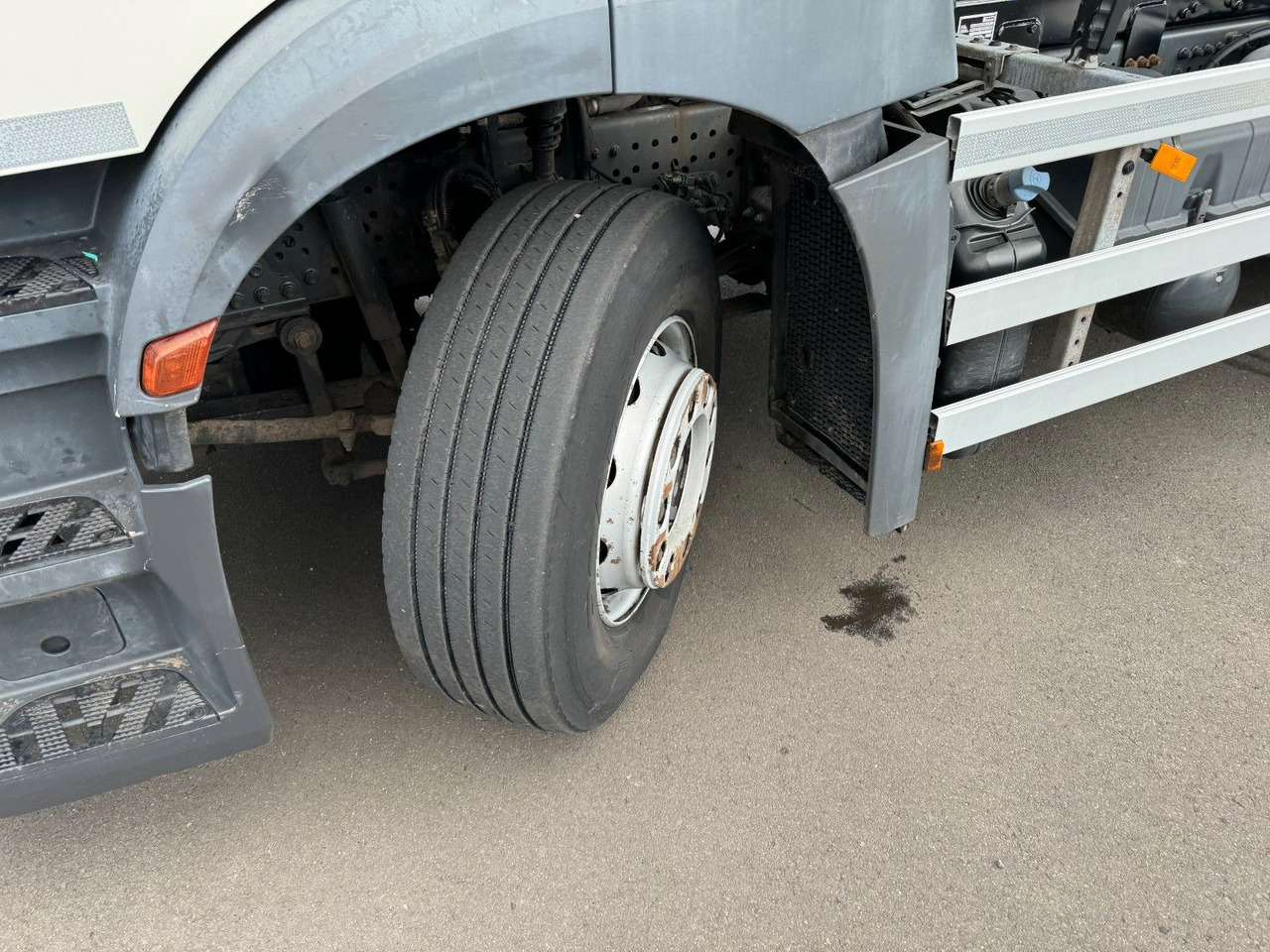Mercedes-Benz Antos 2533 6x2 Faun Rotopress 520 / Euro 6 Mercedes-Benz Antos 2533 6x2 Faun Rotopress 520 / Euro 6 - Auto na odvoz odpadu: obrázok 2 Mercedes-Benz Antos 2533 6x2 Faun Rotopress 520 / Euro 6 Mercedes-Benz Antos 2533 6x2 Faun Rotopress 520 / Euro 6 - Auto na odvoz odpadu: obrázok 2