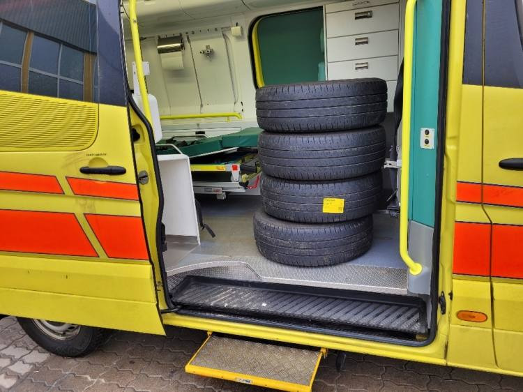 MERCEDES – BENZ SPRINTER 2.2D AMBULANCE (PROFILE) KLIMA 11.2014 EURO 5 - Sanitka: obrázok 5 MERCEDES – BENZ SPRINTER 2.2D AMBULANCE (PROFILE) KLIMA 11.2014 EURO 5 - Sanitka: obrázok 5