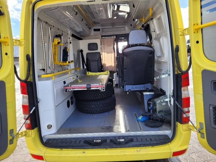 MERCEDES – BENZ SPRINTER 3.0D AMBULANCE (PROFILE) KLIMA 2.2016 EURO 6 - Sanitka: obrázok 4 MERCEDES – BENZ SPRINTER 3.0D AMBULANCE (PROFILE) KLIMA 2.2016 EURO 6 - Sanitka: obrázok 4