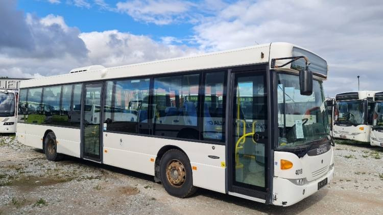 SCANIA OMNILINK K230UB 4X2 LB, 8.2009, EURO 5, RAMP, 39 seats, 12m, 3 UNITS - Prímestský autobus: obrázok 1 SCANIA OMNILINK K230UB 4X2 LB, 8.2009, EURO 5, RAMP, 39 seats, 12m, 3 UNITS - Prímestský autobus: obrázok 1