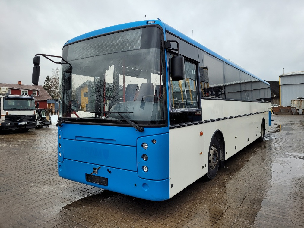 VOLVO B9R VEST CONTRAST, KLIIMA, 10.2012, EURO 5, HANDICAP LIFT, 51 seats, 12,8m - Prímestský autobus: obrázok 2 VOLVO B9R VEST CONTRAST, KLIIMA, 10.2012, EURO 5, HANDICAP LIFT, 51 seats, 12,8m - Prímestský autobus: obrázok 2