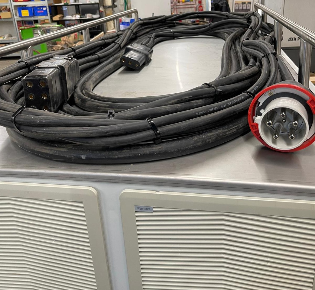 AirBusiness GSE eGPU-TRU Combo - Pozemná energetická jednotka: obrázok 3 AirBusiness GSE eGPU-TRU Combo - Pozemná energetická jednotka: obrázok 3