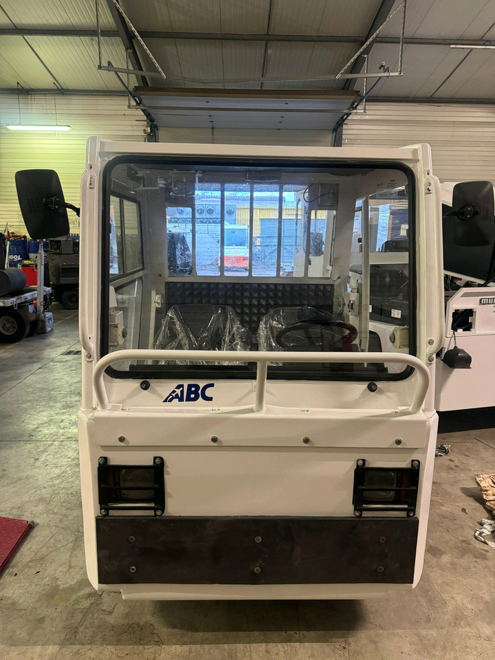 Charlatte 2012 - Batožinový traktor: obrázok 4 Charlatte 2012 - Batožinový traktor: obrázok 4