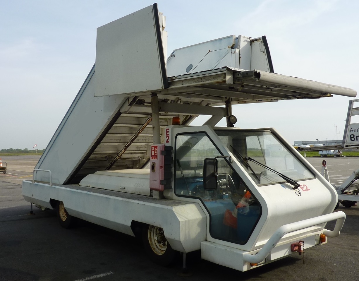 SOVAM Passenger Stairs 1.9 SPS - Schody pre cestujúcich: obrázok 1 SOVAM Passenger Stairs 1.9 SPS - Schody pre cestujúcich: obrázok 1