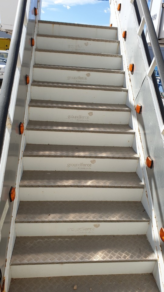 TEMG Pax Stairs TG2244 - Schody pre cestujúcich: obrázok 3 TEMG Pax Stairs TG2244 - Schody pre cestujúcich: obrázok 3