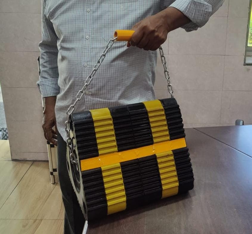 Aircraft Chocks Eurosolid 30 - Vybavenie letiskových plôch: obrázok 1 Aircraft Chocks Eurosolid 30 - Vybavenie letiskových plôch: obrázok 1