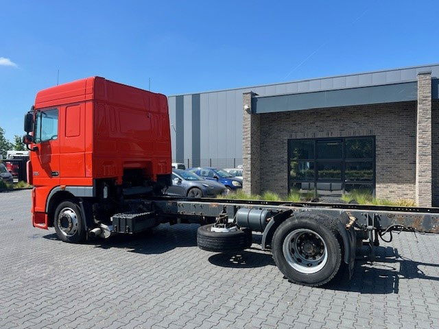 DAF XF 105.410 FA105.410 XF - Podvozek s kabinou: obrázok 2 DAF XF 105.410 FA105.410 XF - Podvozek s kabinou: obrázok 2