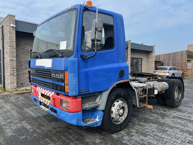DAF 75.240 FT75.240 - Ťahač: obrázok 1 DAF 75.240 FT75.240 - Ťahač: obrázok 1