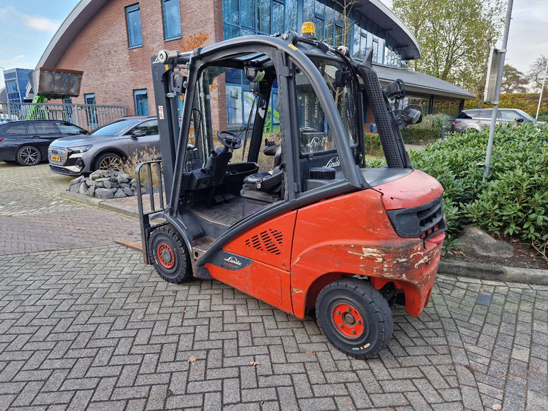 Linde H25D-02 - Dieselový vysokozdvižný vozík: obrázok 3 Linde H25D-02 - Dieselový vysokozdvižný vozík: obrázok 3