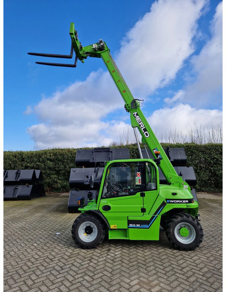 Merlo E-Worker 25.5-90 4x4 - Teleskopický nakladač: obrázok 5 Merlo E-Worker 25.5-90 4x4 - Teleskopický nakladač: obrázok 5