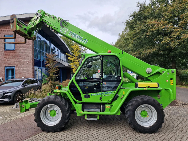 Merlo P40.17 - Teleskopický nakladač: obrázok 2 Merlo P40.17 - Teleskopický nakladač: obrázok 2