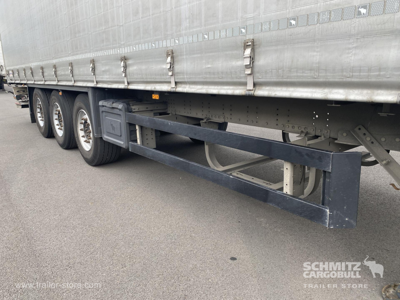 SCHMITZ Curtainsider Standard Taillift - Plachtový náves: obrázok 2 SCHMITZ Curtainsider Standard Taillift - Plachtový náves: obrázok 2