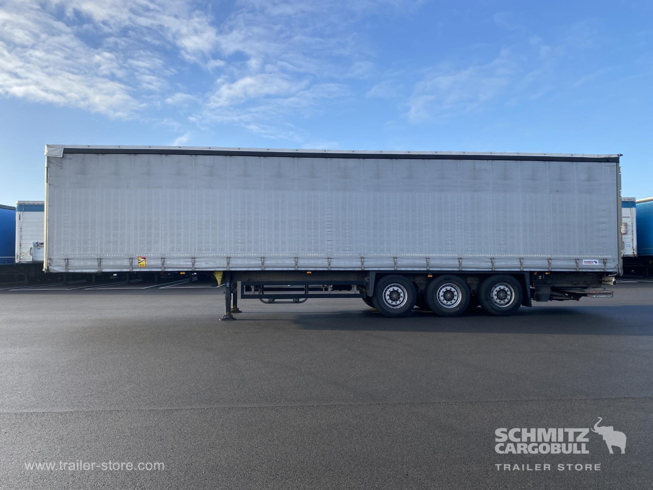 SCHMITZ Curtainsider Standard Taillift - Plachtový náves: obrázok 4 SCHMITZ Curtainsider Standard Taillift - Plachtový náves: obrázok 4