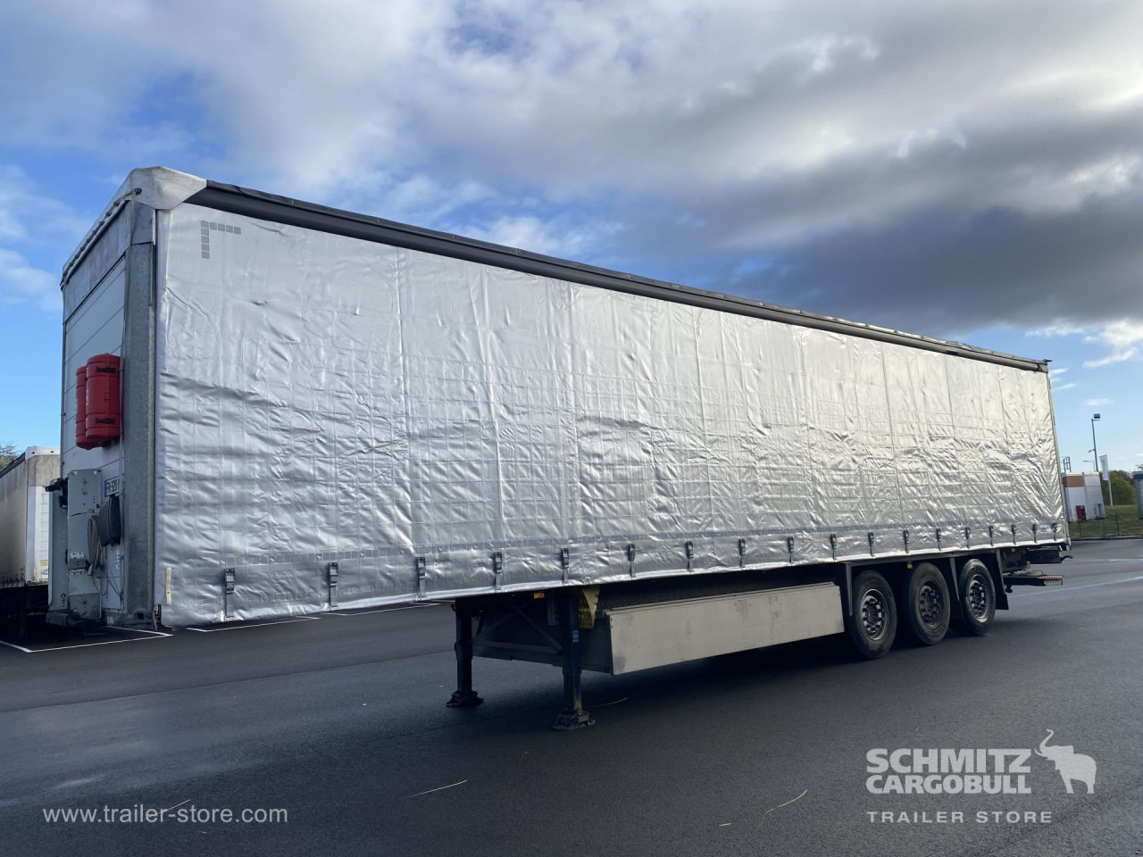 SCHMITZ Curtainsider Standard Taillift - Plachtový náves: obrázok 1 SCHMITZ Curtainsider Standard Taillift - Plachtový náves: obrázok 1