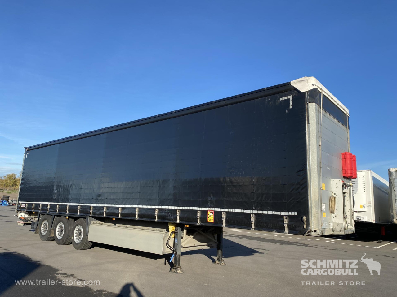SCHMITZ Curtainsider Standard Taillift - Plachtový náves: obrázok 1 SCHMITZ Curtainsider Standard Taillift - Plachtový náves: obrázok 1