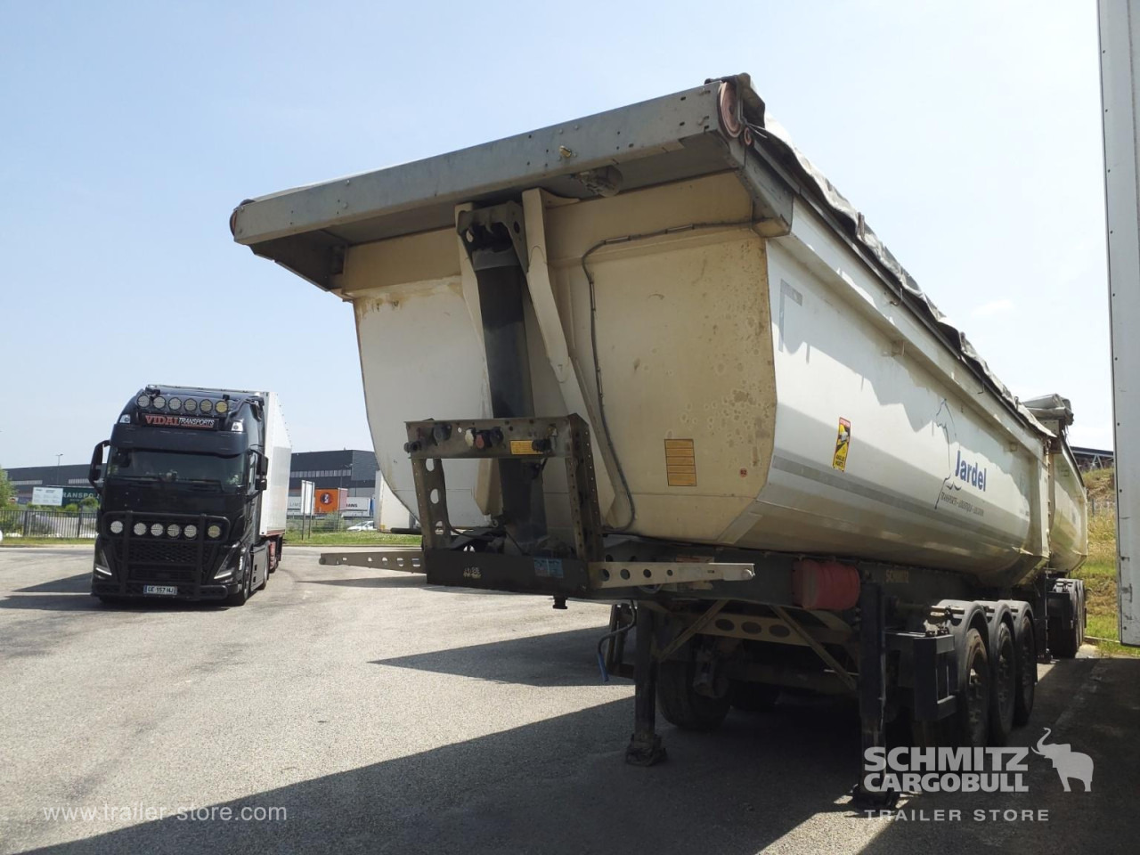 SCHMITZ Tipper Steel half pipe body 24m³ - Náves sklápěcí: obrázok 3 SCHMITZ Tipper Steel half pipe body 24m³ - Náves sklápěcí: obrázok 3
