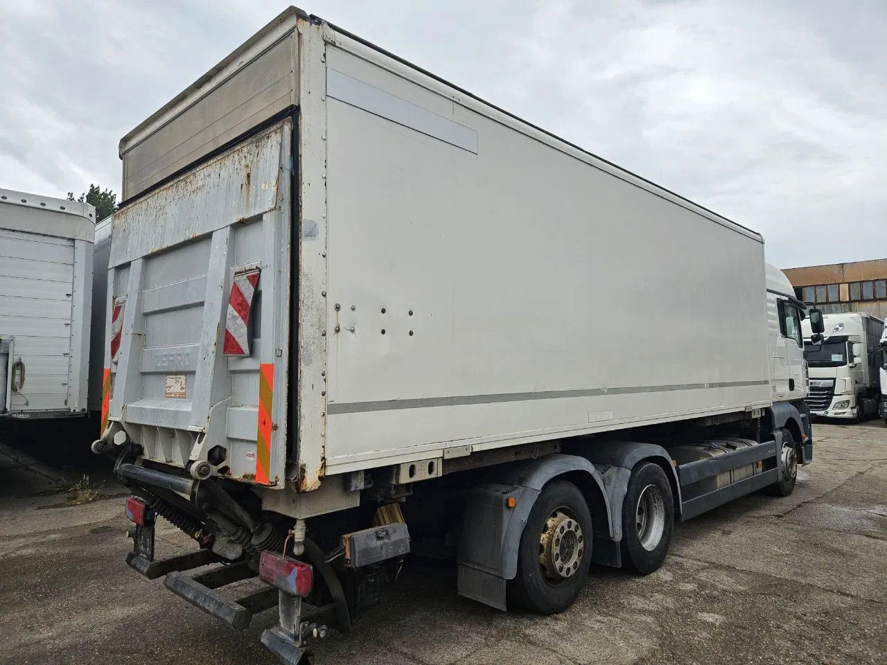 MAN TGA 26.400 BDF Tail Lift Euro5, New Smart2 Tacho - Kontejnérový podvozek/ Výměnná nástavba: obrázok 3 MAN TGA 26.400 BDF Tail Lift Euro5, New Smart2 Tacho - Kontejnérový podvozek/ Výměnná nástavba: obrázok 3
