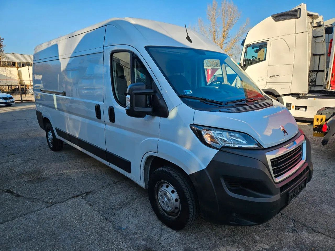 Peugeot Boxer Box 2.2 Premium FT 350 L3H2 Camera 2 units - Dodávka skriňová nadstavba: obrázok 2 Peugeot Boxer Box 2.2 Premium FT 350 L3H2 Camera 2 units - Dodávka skriňová nadstavba: obrázok 2