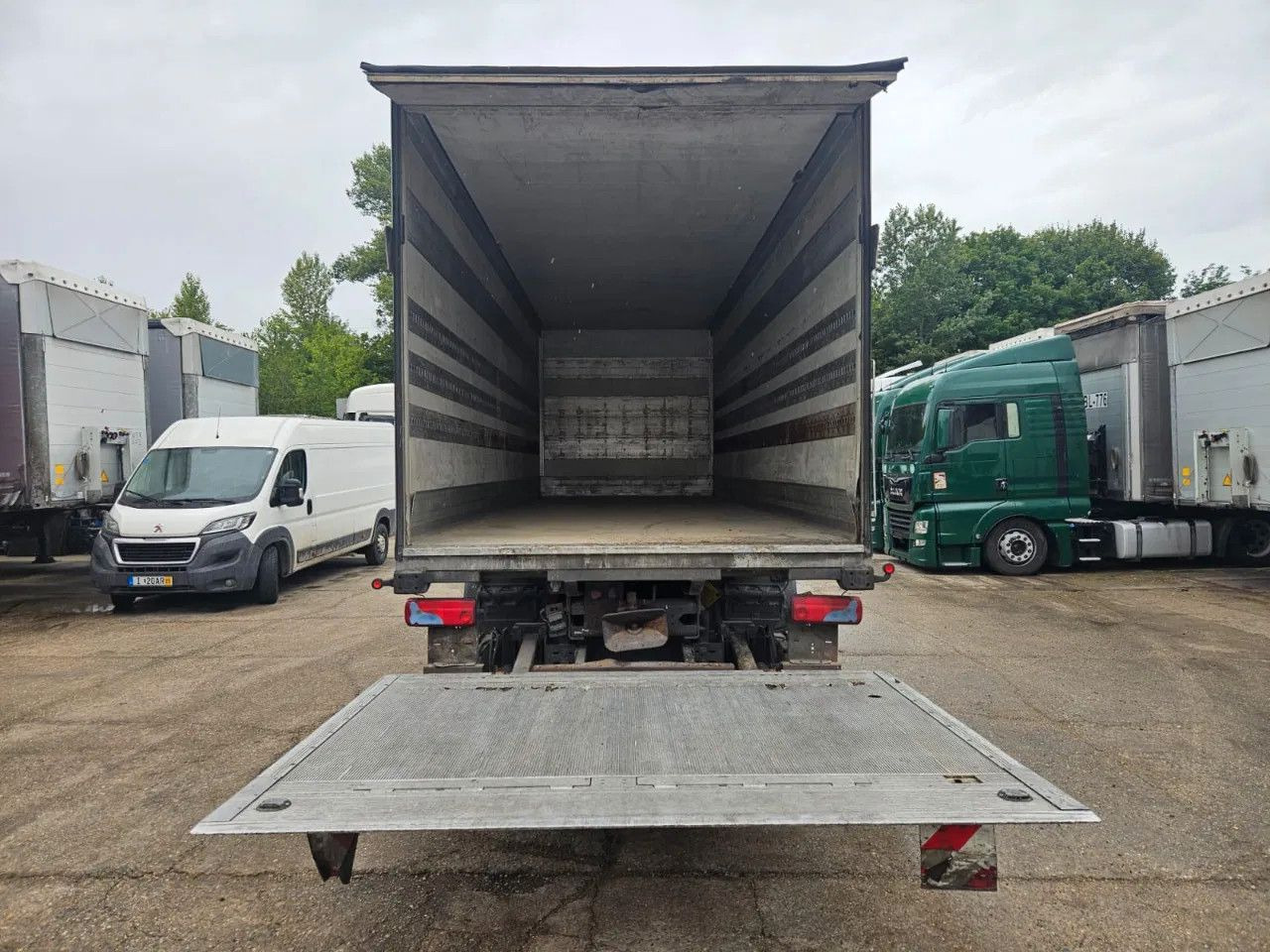 Scania R480 BOX Tail Lift Euro5 - Skříňový nákladní auto: obrázok 5 Scania R480 BOX Tail Lift Euro5 - Skříňový nákladní auto: obrázok 5