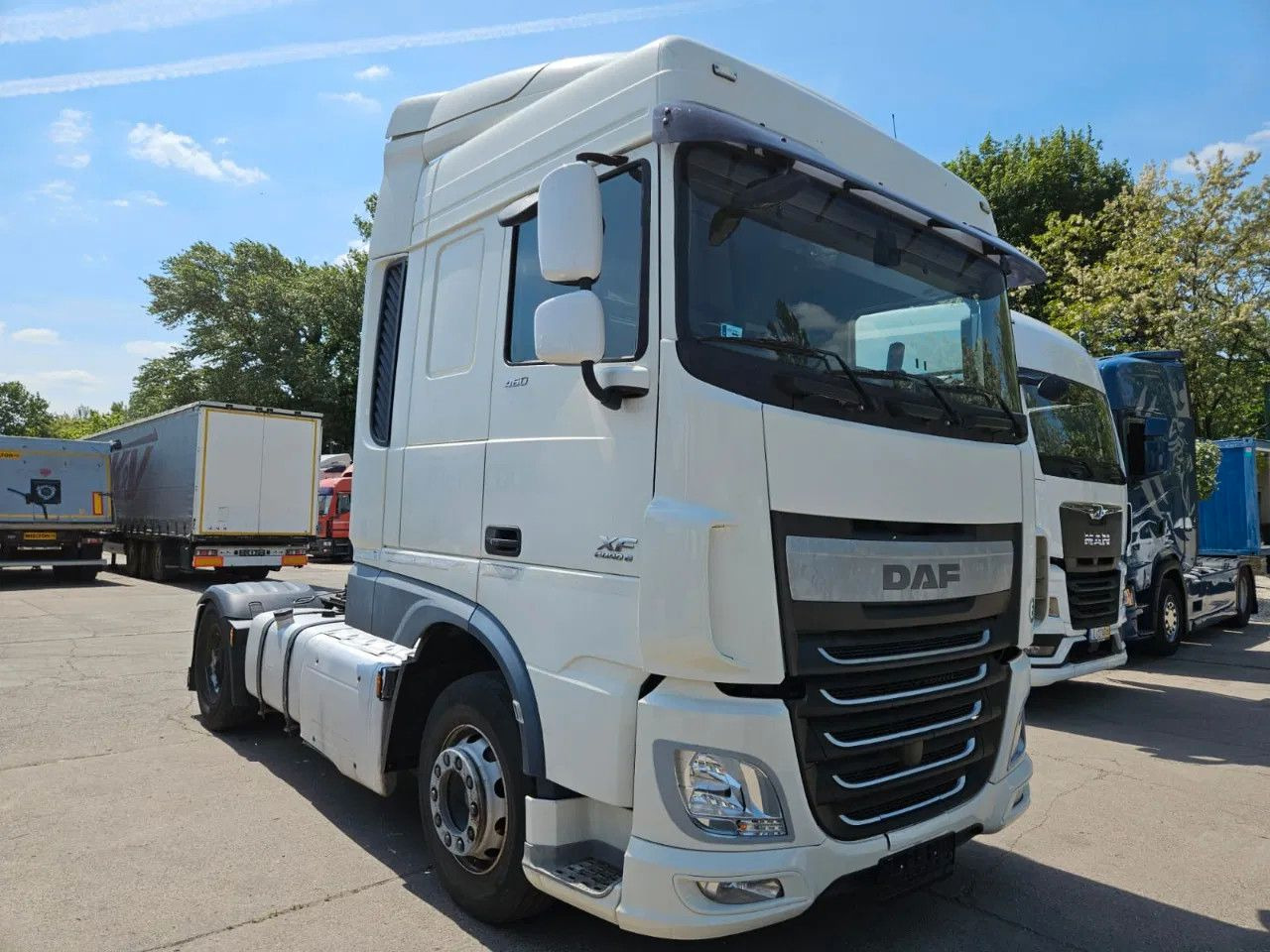 DAF XF 460 Space Cab Standklima 2 units - Ťahač: obrázok 2 DAF XF 460 Space Cab Standklima 2 units - Ťahač: obrázok 2