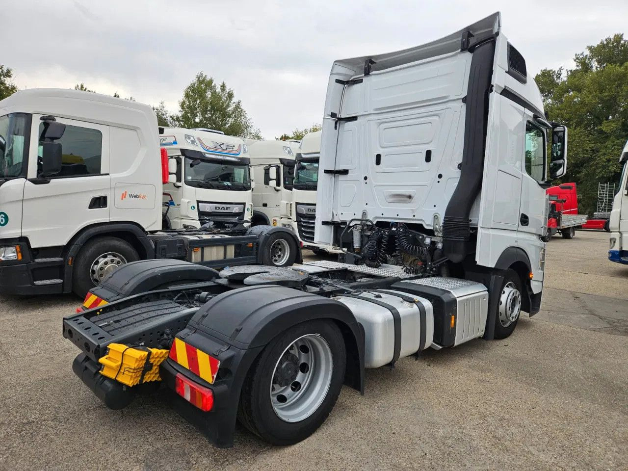 Mercedes-Benz Actros 1851 Mega, BigSpace, Standklima, 2 units - Ťahač: obrázok 3 Mercedes-Benz Actros 1851 Mega, BigSpace, Standklima, 2 units - Ťahač: obrázok 3