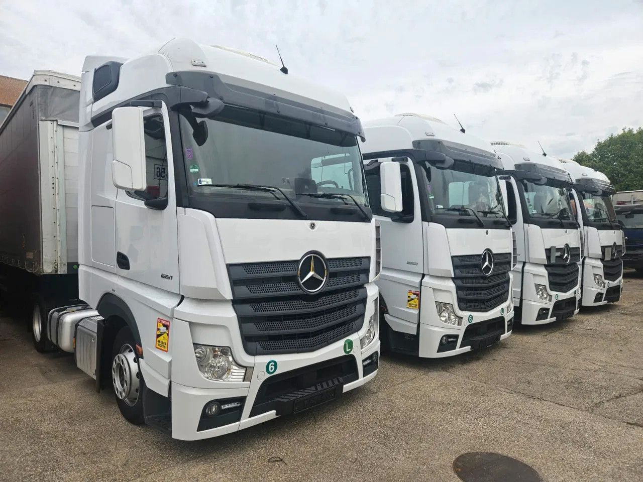 Mercedes-Benz Actros 1851 Mega, BigSpace, Standklima, 4 units - Ťahač: obrázok 5 Mercedes-Benz Actros 1851 Mega, BigSpace, Standklima, 4 units - Ťahač: obrázok 5