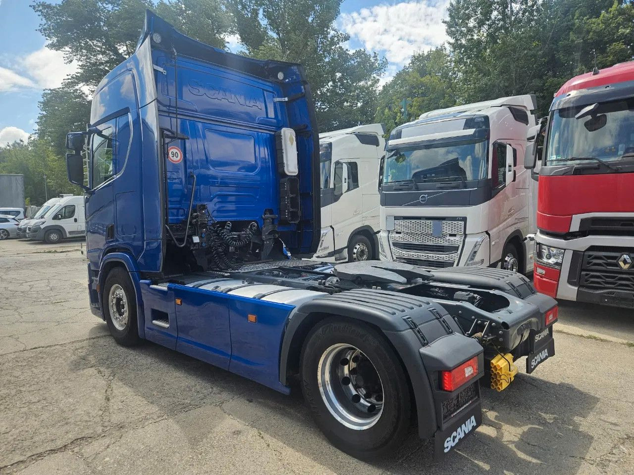 Scania R410 Standard - Full Spoiler - Retarder - Alloy - Ťahač: obrázok 4 Scania R410 Standard - Full Spoiler - Retarder - Alloy - Ťahač: obrázok 4