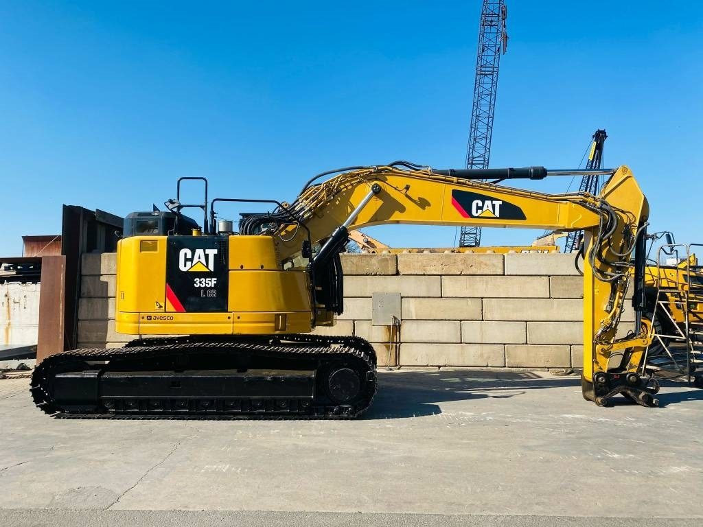 CAT 335 F L CR - Pásové rýpadlo: obrázok 2 CAT 335 F L CR - Pásové rýpadlo: obrázok 2