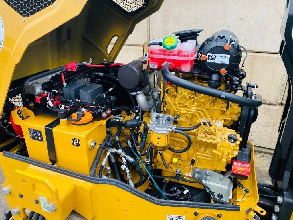 Nový Cestný valec CAT CB 2.7: obrázok 12