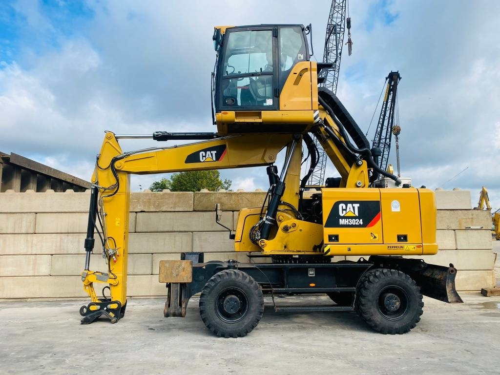 CAT mh3024 - Překládkové rýpadlo: obrázok 1 CAT mh3024 - Překládkové rýpadlo: obrázok 1