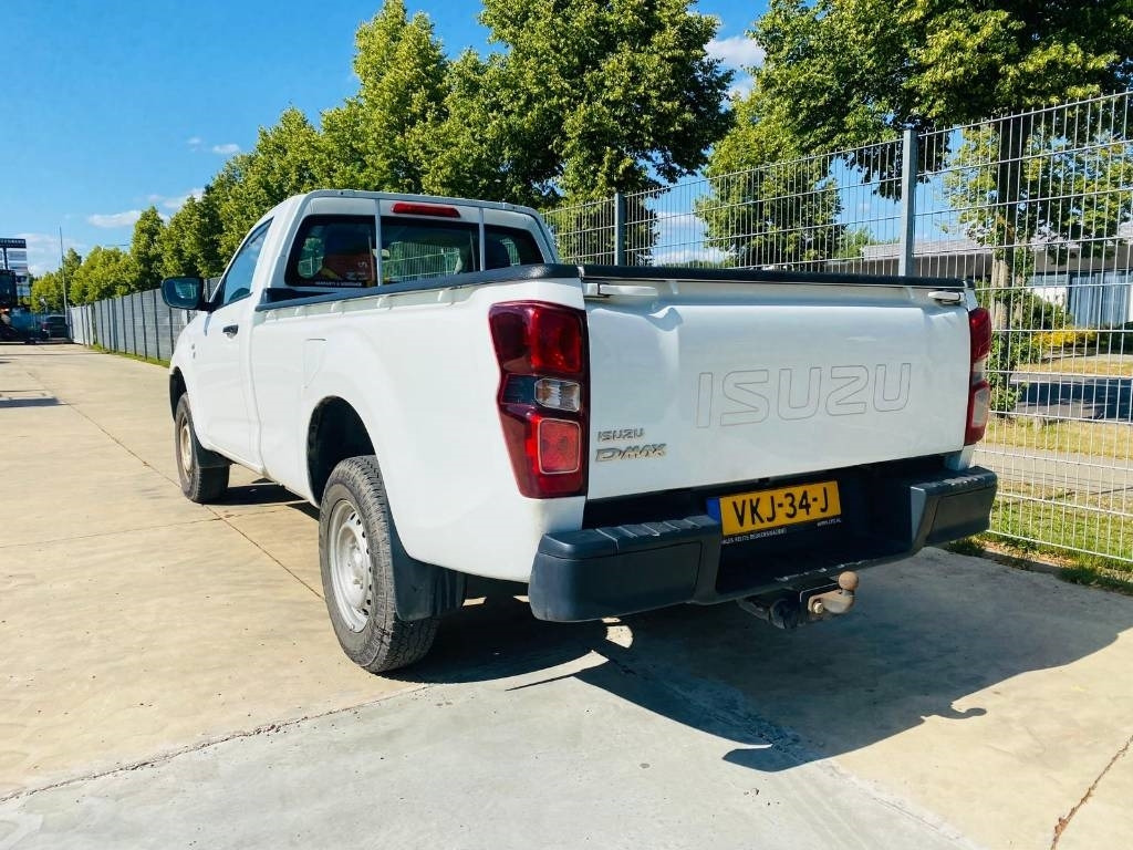 Isuzu D-Max Socage - Automobil: obrázok 4 Isuzu D-Max Socage - Automobil: obrázok 4