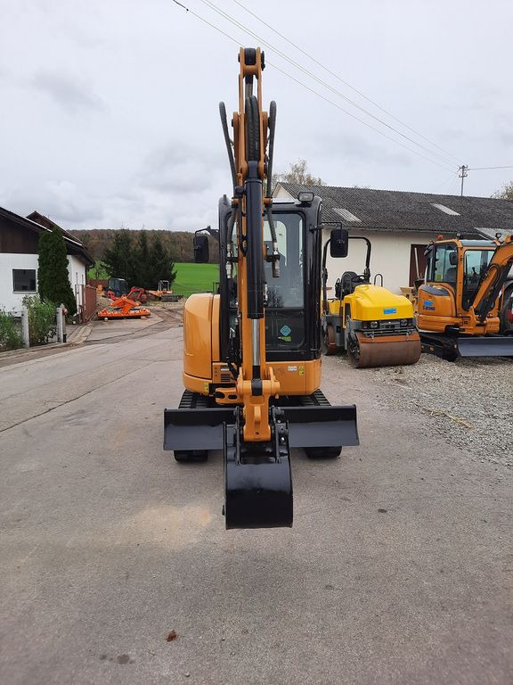 CAT 303E - Mini rýpadlo: obrázok 2 CAT 303E - Mini rýpadlo: obrázok 2