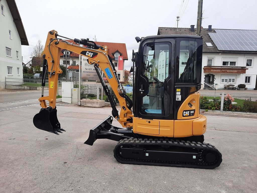 CAT 303E - Mini rýpadlo: obrázok 1 CAT 303E - Mini rýpadlo: obrázok 1