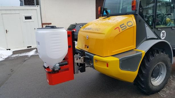 Lehner Polaro 110 Streuer Salzstreuer Radlader Winterdienst Volvo - Rozmetač piesku/ Soli: obrázok 3 Lehner Polaro 110 Streuer Salzstreuer Radlader Winterdienst Volvo - Rozmetač piesku/ Soli: obrázok 3