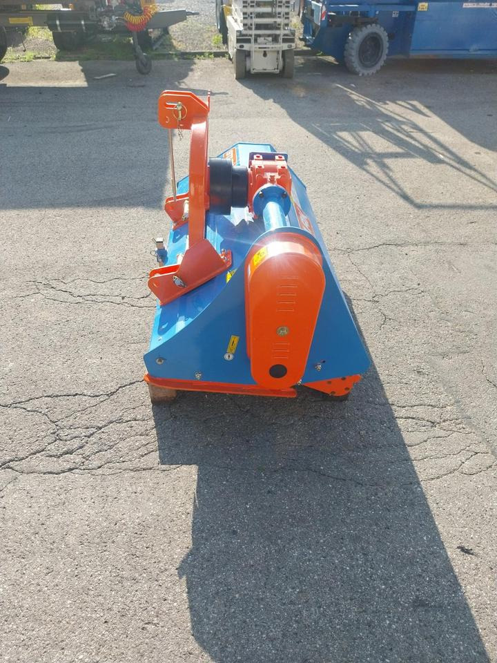 Mulcher Schlegelmulcher Stark KM 155 Mähwerk - Kladivkový mulčovač: obrázok 5 Mulcher Schlegelmulcher Stark KM 155 Mähwerk - Kladivkový mulčovač: obrázok 5