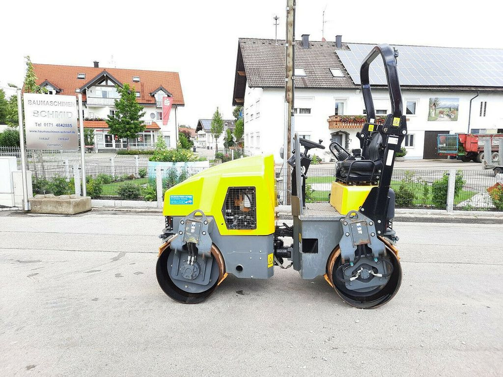 Wacker RD 27-120, neuer Motor 1 Stunde - Valec: obrázok 1 Wacker RD 27-120, neuer Motor 1 Stunde - Valec: obrázok 1