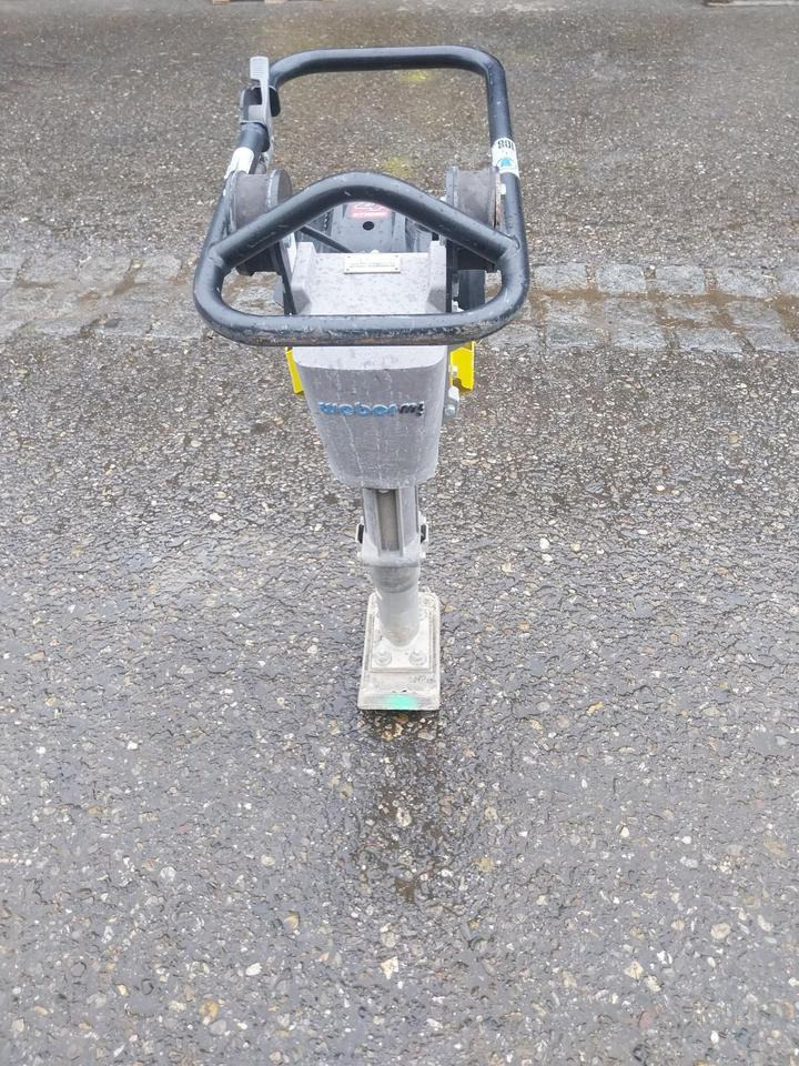 Weber SRV 300 II Stampfer Frosch Verdichter Rüttelplatte - Vibračné dusadlo: obrázok 2 Weber SRV 300 II Stampfer Frosch Verdichter Rüttelplatte - Vibračné dusadlo: obrázok 2