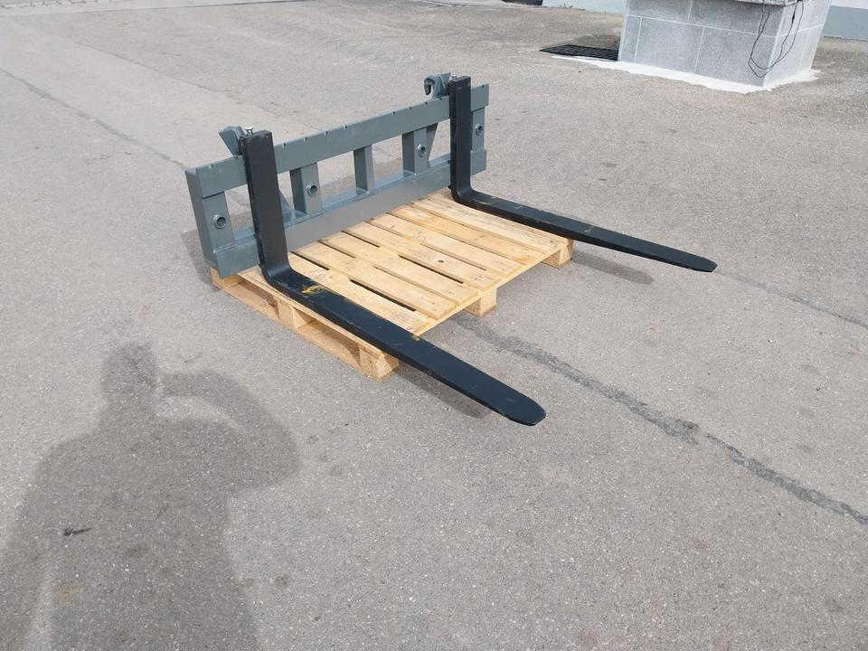 Neue Palettengabel 2,5to 1,5m breit Euro Gabel Frontlader Fendt - Vidlice: obrázok 1 Neue Palettengabel 2,5to 1,5m breit Euro Gabel Frontlader Fendt - Vidlice: obrázok 1