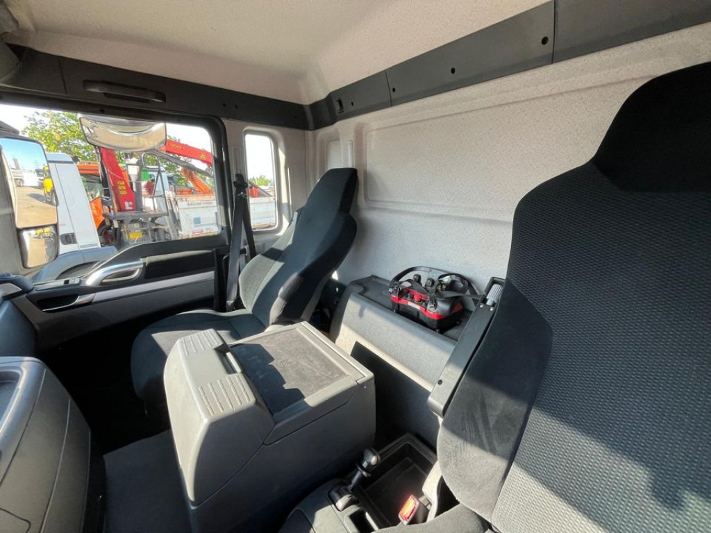 MAN TG-S 26.400 6x2-2 BL Pritsche Heckkran 5xhydr.Ausschub, Funk - Valníkový/ Plošinový nákladný automobil, Auto s hydraulickou rukou: obrázok 2 MAN TG-S 26.400 6x2-2 BL Pritsche Heckkran 5xhydr.Ausschub, Funk - Valníkový/ Plošinový nákladný automobil, Auto s hydraulickou rukou: obrázok 2