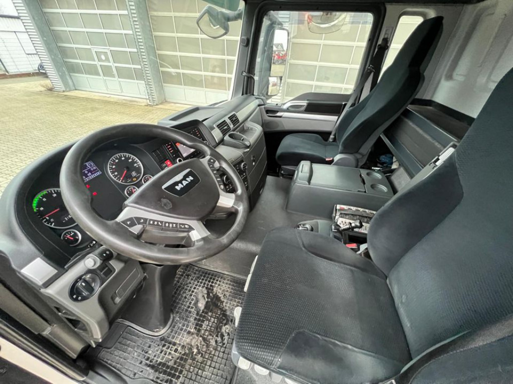 MAN TG-S Pritsche Heckkran 26.400 6x2-2 BL 5xhydr, faltbar, Hiab 192 E - 5 / Funk - Valníkový/ Plošinový nákladný automobil, Auto s hydraulickou rukou: obrázok 5 MAN TG-S Pritsche Heckkran 26.400 6x2-2 BL 5xhydr, faltbar, Hiab 192 E - 5 / Funk - Valníkový/ Plošinový nákladný automobil, Auto s hydraulickou rukou: obrázok 5