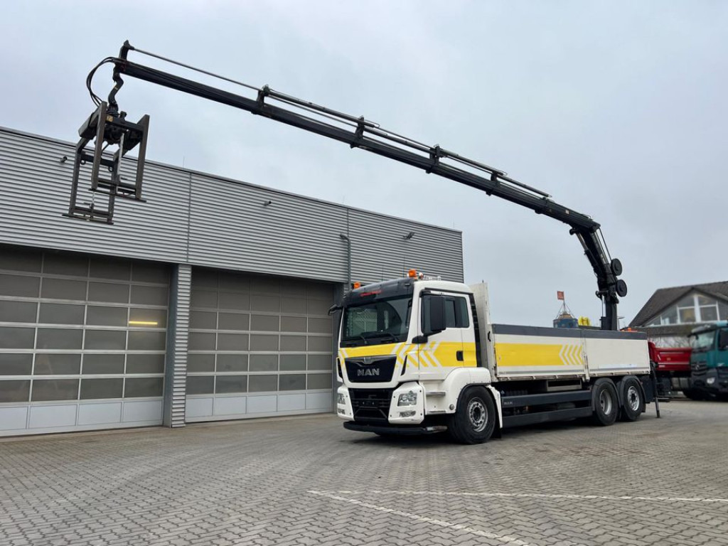 MAN TG-S Pritsche Heckkran 26.400 6x2-2 BL 5xhydr, faltbar, Hiab 192 E - 5 / Funk - Valníkový/ Plošinový nákladný automobil, Auto s hydraulickou rukou: obrázok 1 MAN TG-S Pritsche Heckkran 26.400 6x2-2 BL 5xhydr, faltbar, Hiab 192 E - 5 / Funk - Valníkový/ Plošinový nákladný automobil, Auto s hydraulickou rukou: obrázok 1