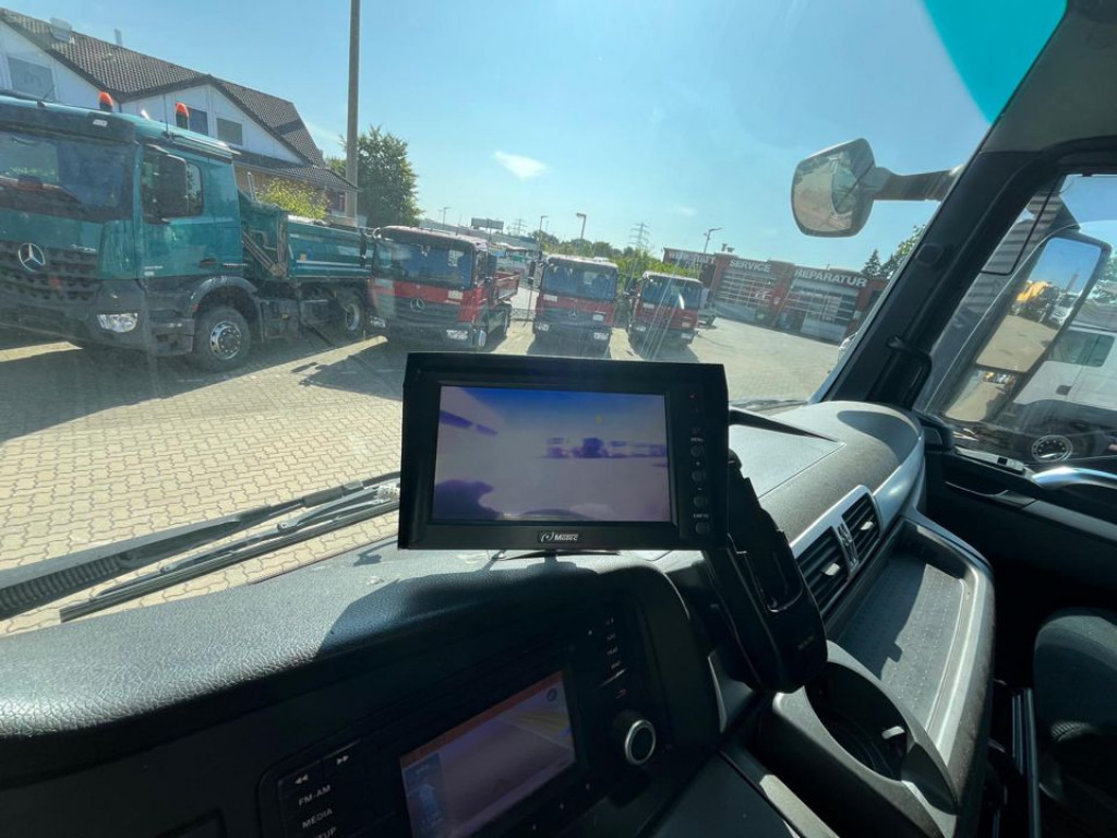 MAN TG-X 26.400 6x2 Pritsche Heckkran Palfinger 34002 - Valníkový/ Plošinový nákladný automobil, Auto s hydraulickou rukou: obrázok 4 MAN TG-X 26.400 6x2 Pritsche Heckkran Palfinger 34002 - Valníkový/ Plošinový nákladný automobil, Auto s hydraulickou rukou: obrázok 4