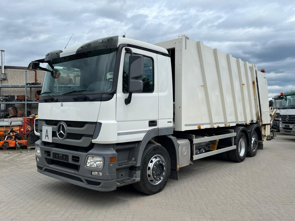 MERCEDES-BENZ Actros 2532 L 6x2 Müllwagen Faun Powerpress 25m³ - Auto na odvoz odpadu: obrázok 1 MERCEDES-BENZ Actros 2532 L 6x2 Müllwagen Faun Powerpress 25m³ - Auto na odvoz odpadu: obrázok 1