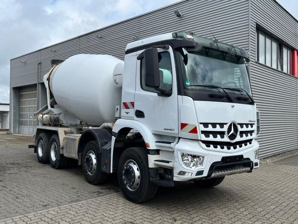 Mercedes-Benz Arocs 3240 B 8x4 Betonmischer Deutsch Top AP Ach - Domiešavač: obrázok 2 Mercedes-Benz Arocs 3240 B 8x4 Betonmischer Deutsch Top AP Ach - Domiešavač: obrázok 2