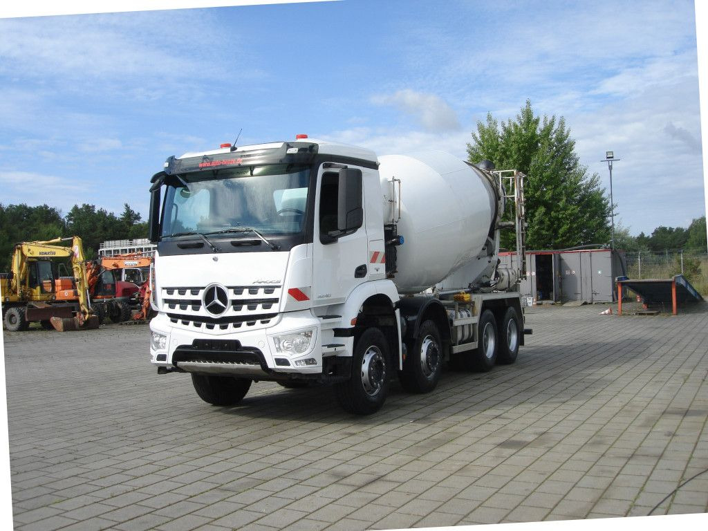 Mercedes-Benz Arocs 3240 B 8x4 Betonmischer Deutsch Top AP Ach - Domiešavač: obrázok 2 Mercedes-Benz Arocs 3240 B 8x4 Betonmischer Deutsch Top AP Ach - Domiešavač: obrázok 2
